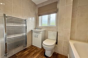 Family Bathroom- click for photo gallery